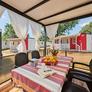 Prázdninový areál Camping Adria Mobile Park ****
